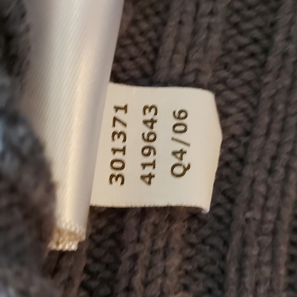 Retro Old Navy Mens Sweater - Picture 5 of 7